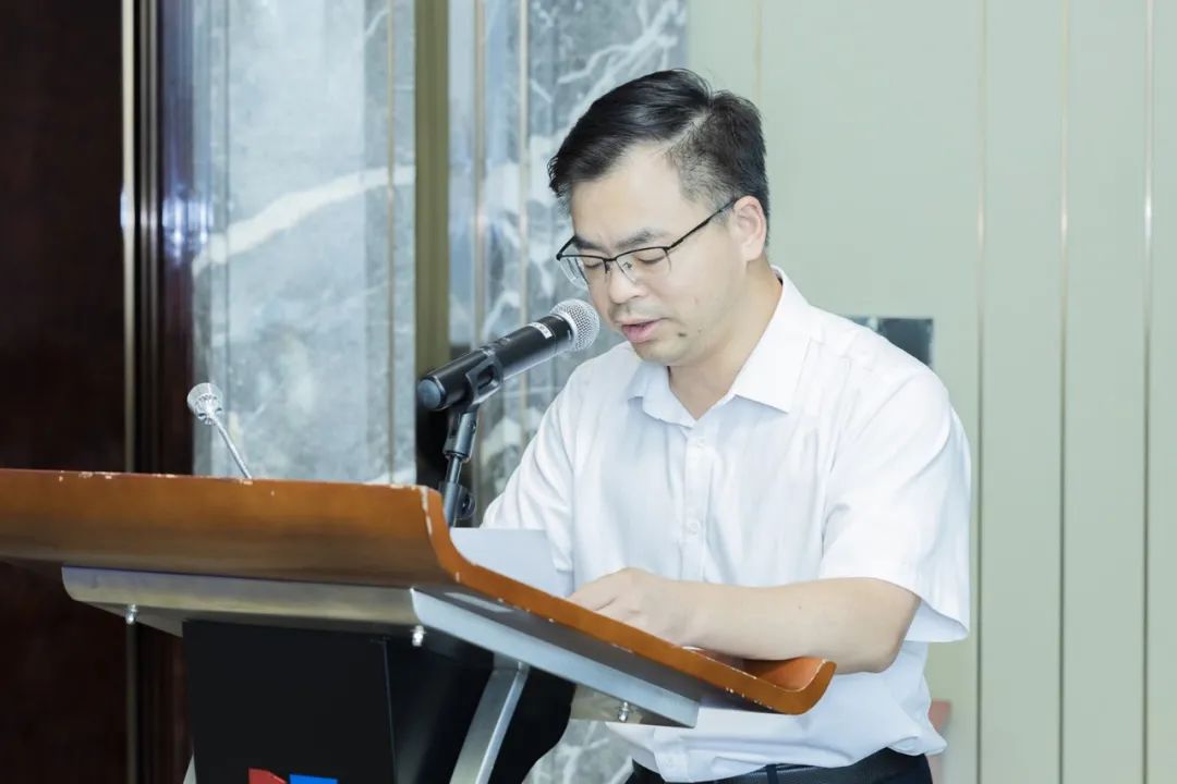 華發(fā)集團(tuán)紀(jì)委書記黃劍勇致辭.jpg 華發(fā)集團(tuán)紀(jì)委書記黃劍勇致辭.jpg